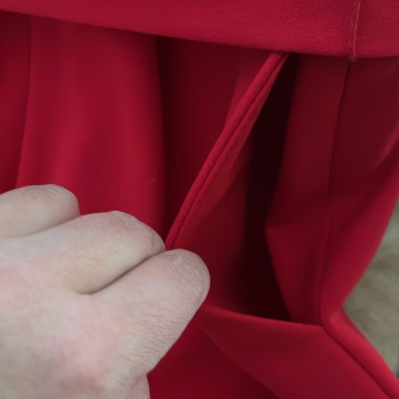 Calvin Klein Belted Short Sleeve Jumpsuit in Red w Gold Zipper & Pockets - Picture 10 of 12